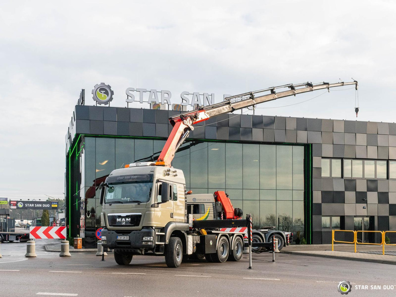 - شاحنة كرين: صور 1 - شاحنة كرين: صور 1