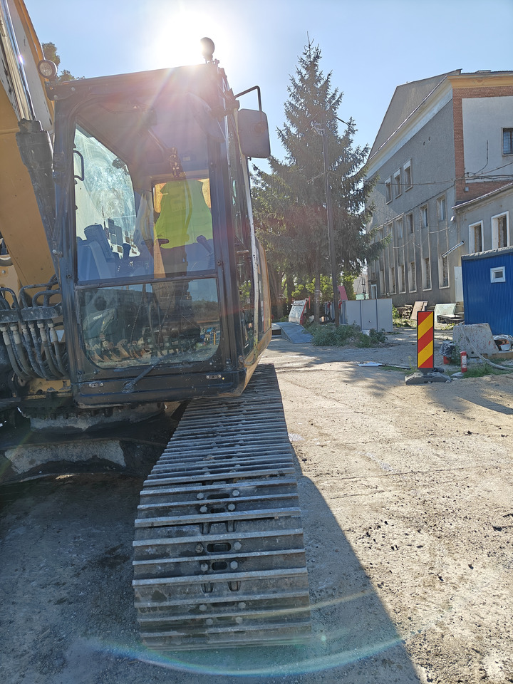 CATERPILLAR 320 F - حفارات زحافة: صور 5 CATERPILLAR 320 F - حفارات زحافة: صور 5