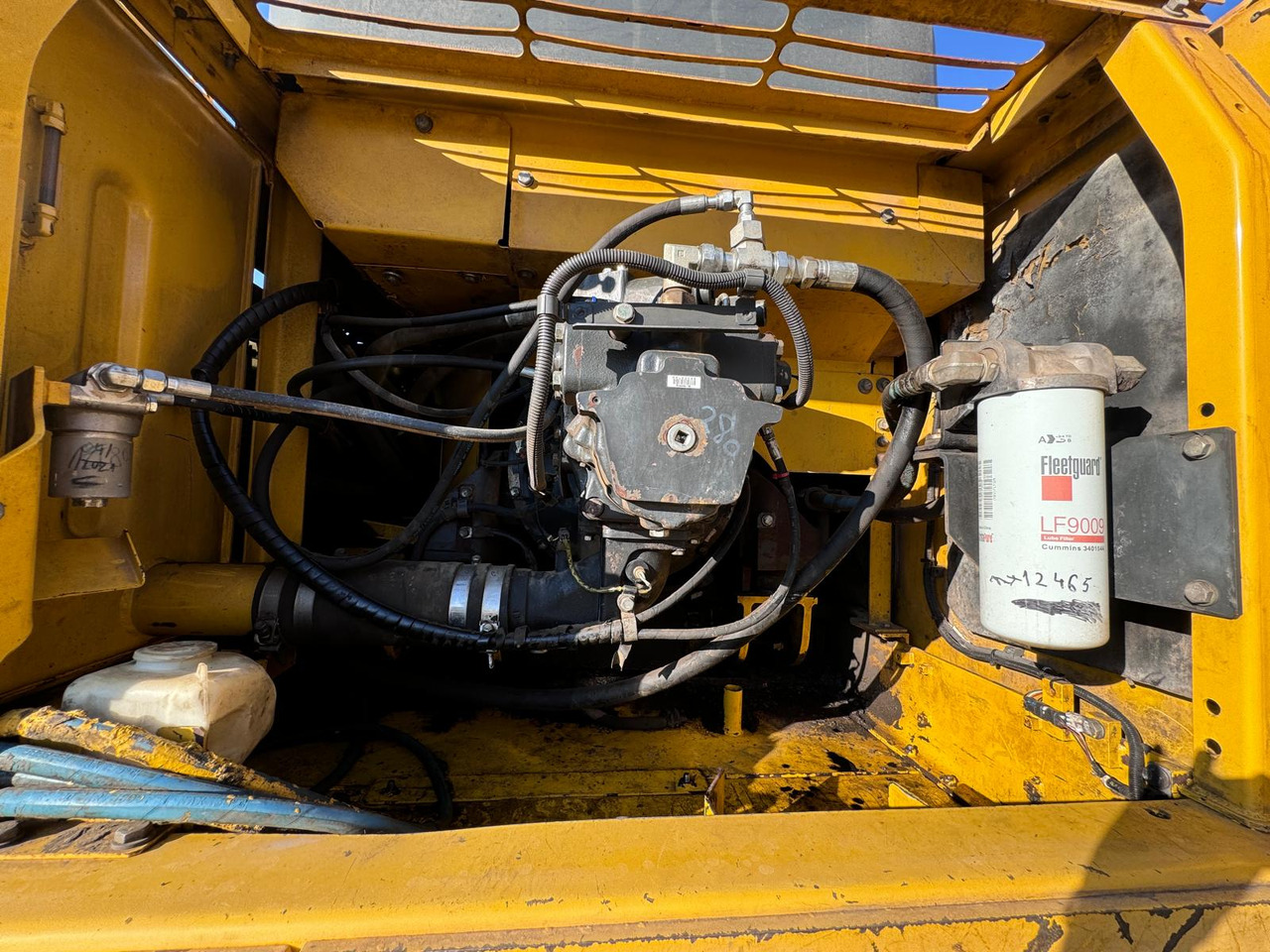 حفارات زحافة KOMATSU PC360 LC 10: صور 17