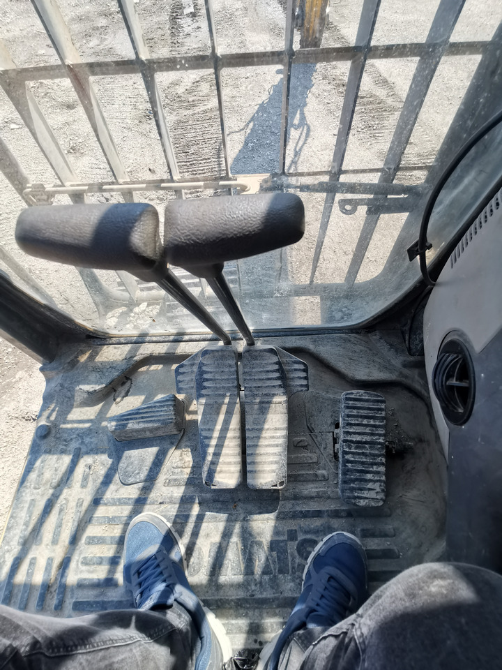 حفارات زحافة KOMATSU PC360 LC 10: صور 42