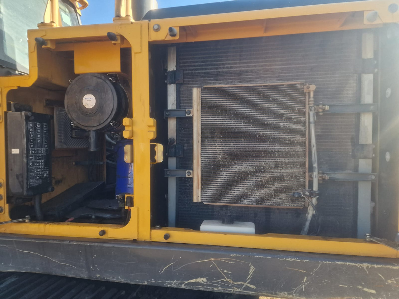 VOLVO EC220 E - حفارة: صور 5 VOLVO EC220 E - حفارة: صور 5