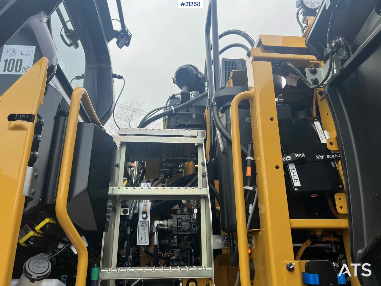 حفارة على عجلات CAT M315: صور 22