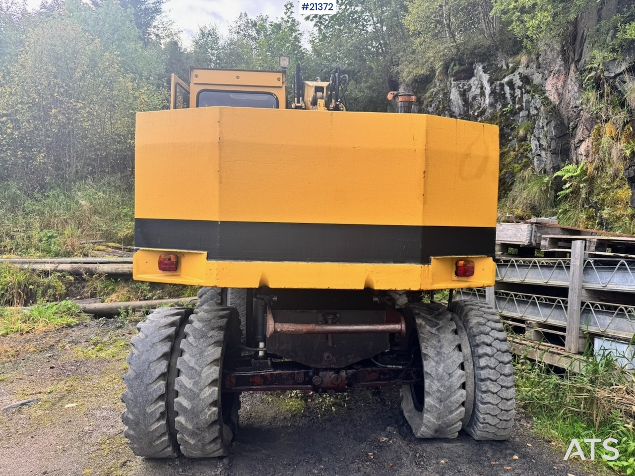Caterpillar 212B - حفارة على عجلات: صور 4 Caterpillar 212B - حفارة على عجلات: صور 4