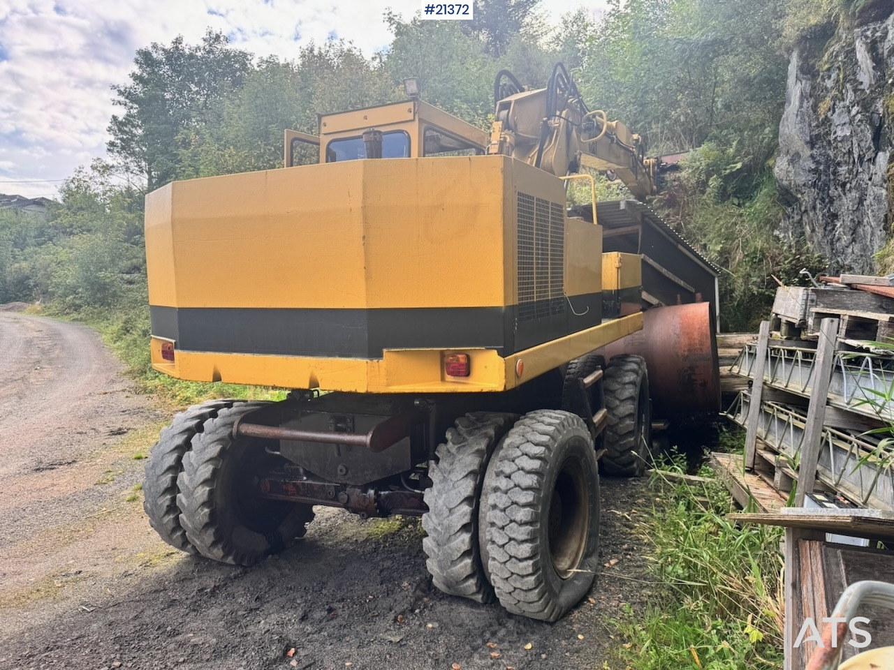 Caterpillar 212B - حفارة على عجلات: صور 5 Caterpillar 212B - حفارة على عجلات: صور 5