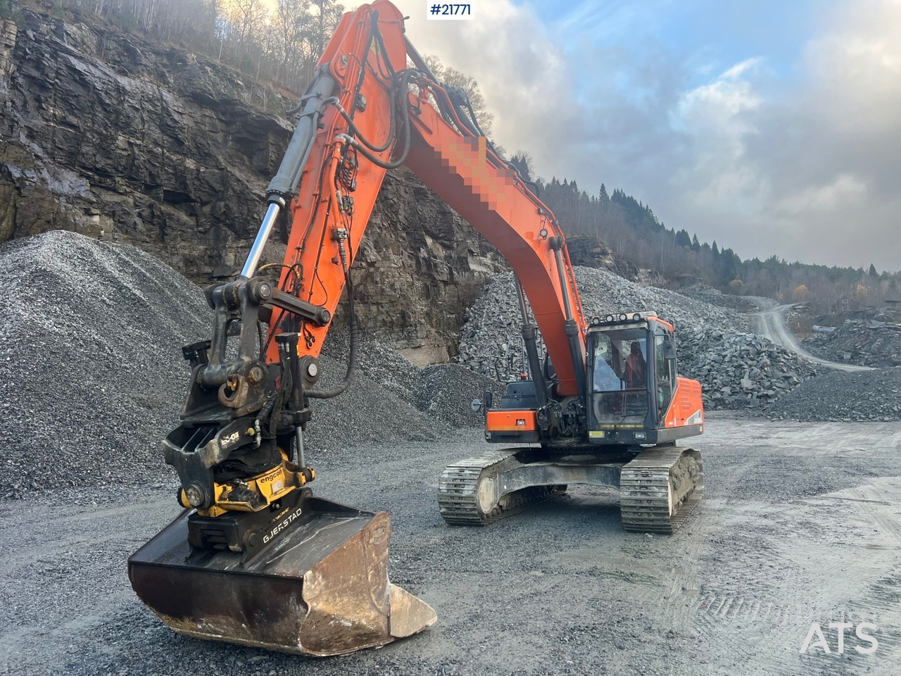 Doosan Dx300lc-5 Gravemaskin m/ rototilt og pusseskuffe - حفارة: صور 3 Doosan Dx300lc-5 Gravemaskin m/ rototilt og pusseskuffe - حفارة: صور 3