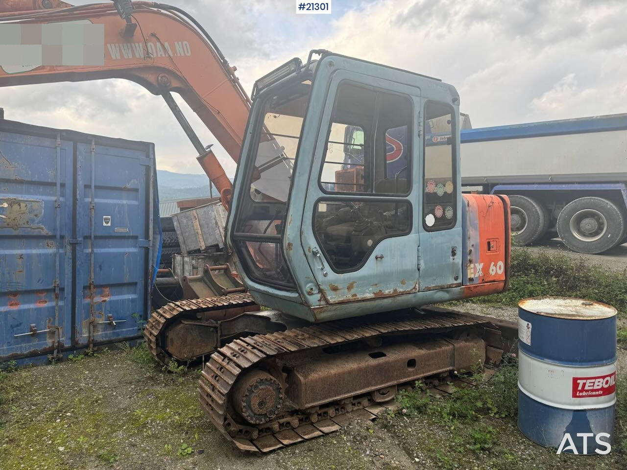 Hitachi EX60 - حفارات زحافة: صور 3 Hitachi EX60 - حفارات زحافة: صور 3