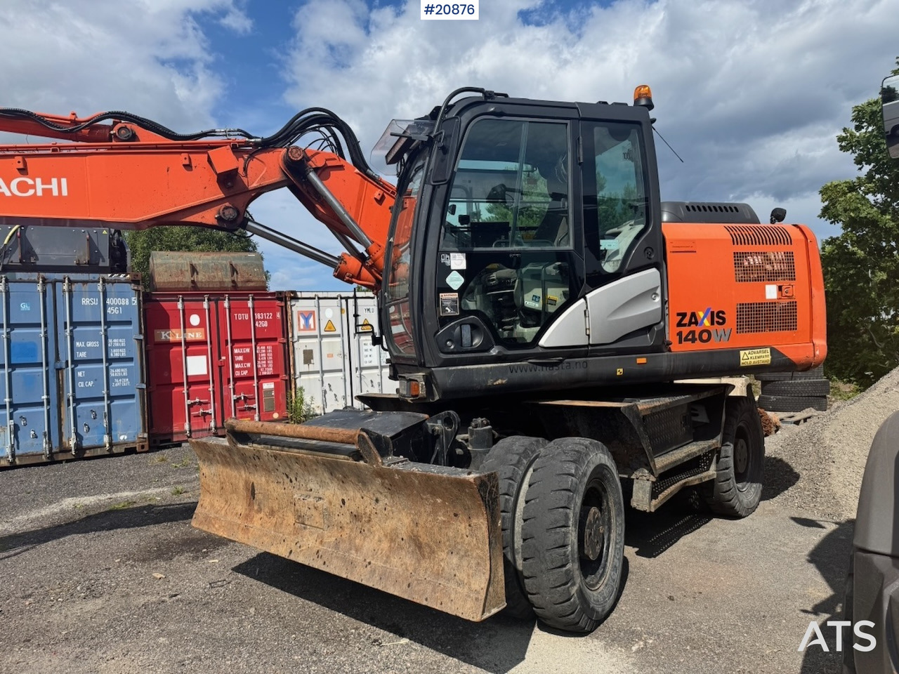 Hitachi ZX140W-5B - حفارة على عجلات: صور 4 Hitachi ZX140W-5B - حفارة على عجلات: صور 4