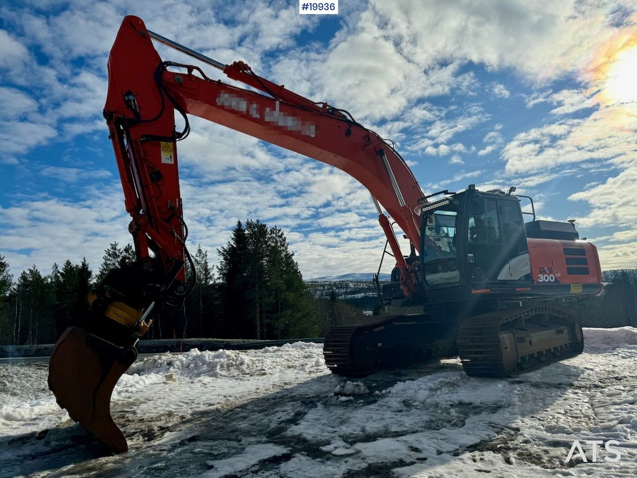 Hitachi ZX300LC-6 - حفارة: صور 1 Hitachi ZX300LC-6 - حفارة: صور 1