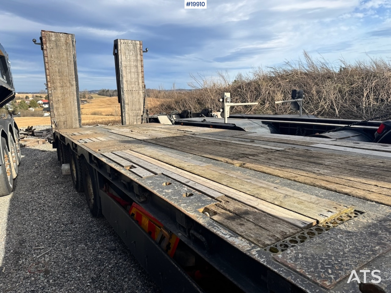 Istrail 3 akslet maskinsemi - عربة مسطحة منخفضة نصف مقطورة: صور 3 Istrail 3 akslet maskinsemi - عربة مسطحة منخفضة نصف مقطورة: صور 3