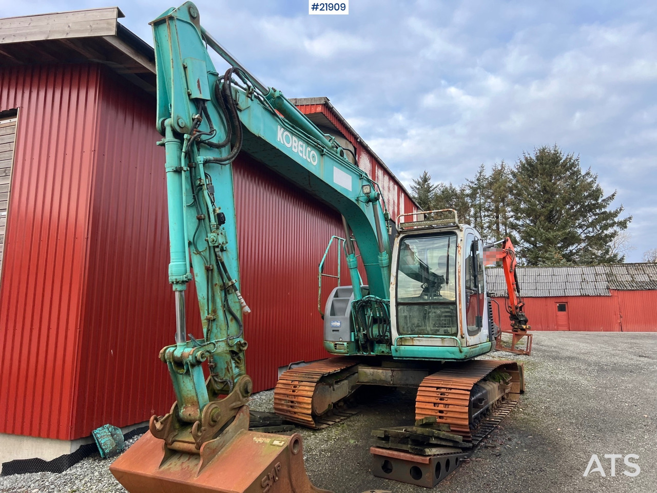 Kobelco sk135SRLC m/ pusseskuffe og graveskuffe - حفارات زحافة: صور 2 Kobelco sk135SRLC m/ pusseskuffe og graveskuffe - حفارات زحافة: صور 2