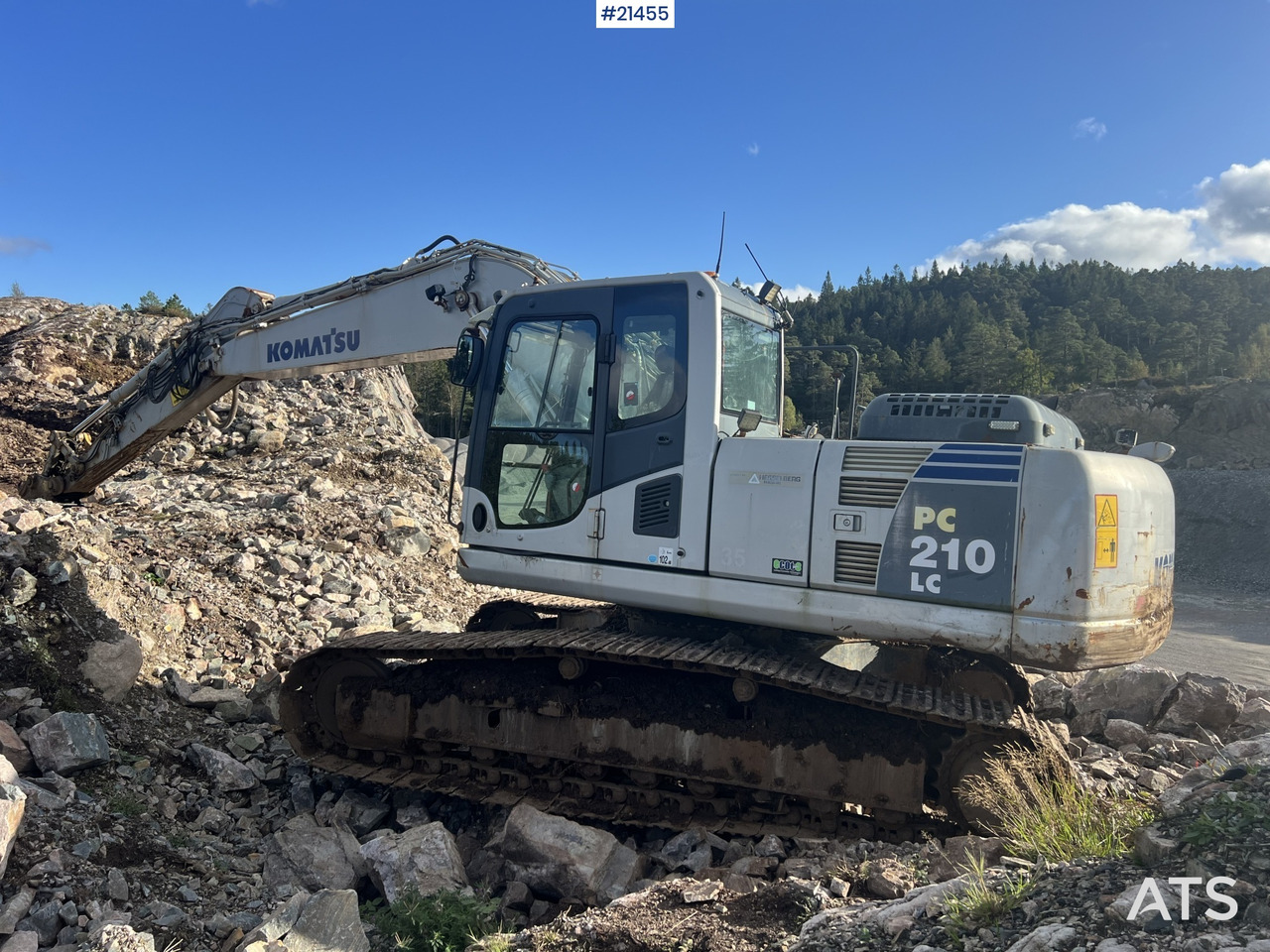 Komatsu PC210LC-8 - حفارات زحافة: صور 1 Komatsu PC210LC-8 - حفارات زحافة: صور 1