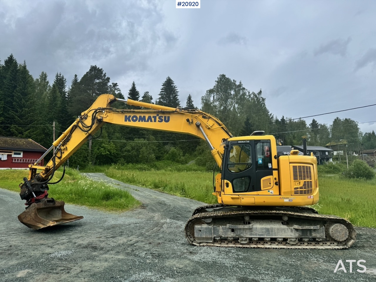 Komatsu PC229USLC-11 - حفارات زحافة: صور 3 Komatsu PC229USLC-11 - حفارات زحافة: صور 3