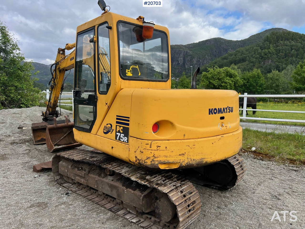 Komatsu PC75 - حفارة: صور 2 Komatsu PC75 - حفارة: صور 2