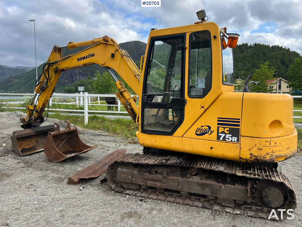 Komatsu PC75 - حفارة: صور 5 Komatsu PC75 - حفارة: صور 5