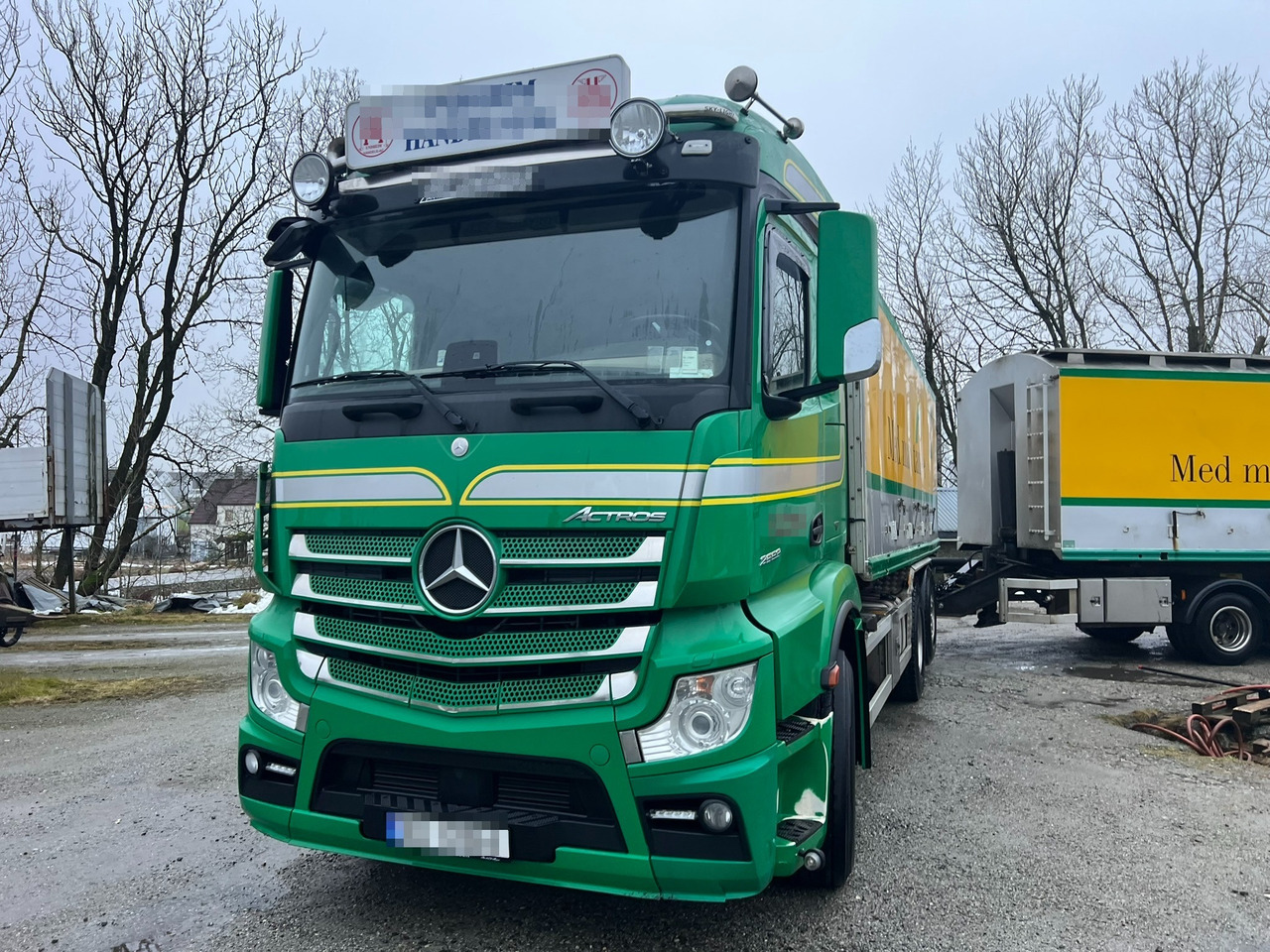 Mercedes Actros - شاحنة صهريج: صور 4 Mercedes Actros - شاحنة صهريج: صور 4