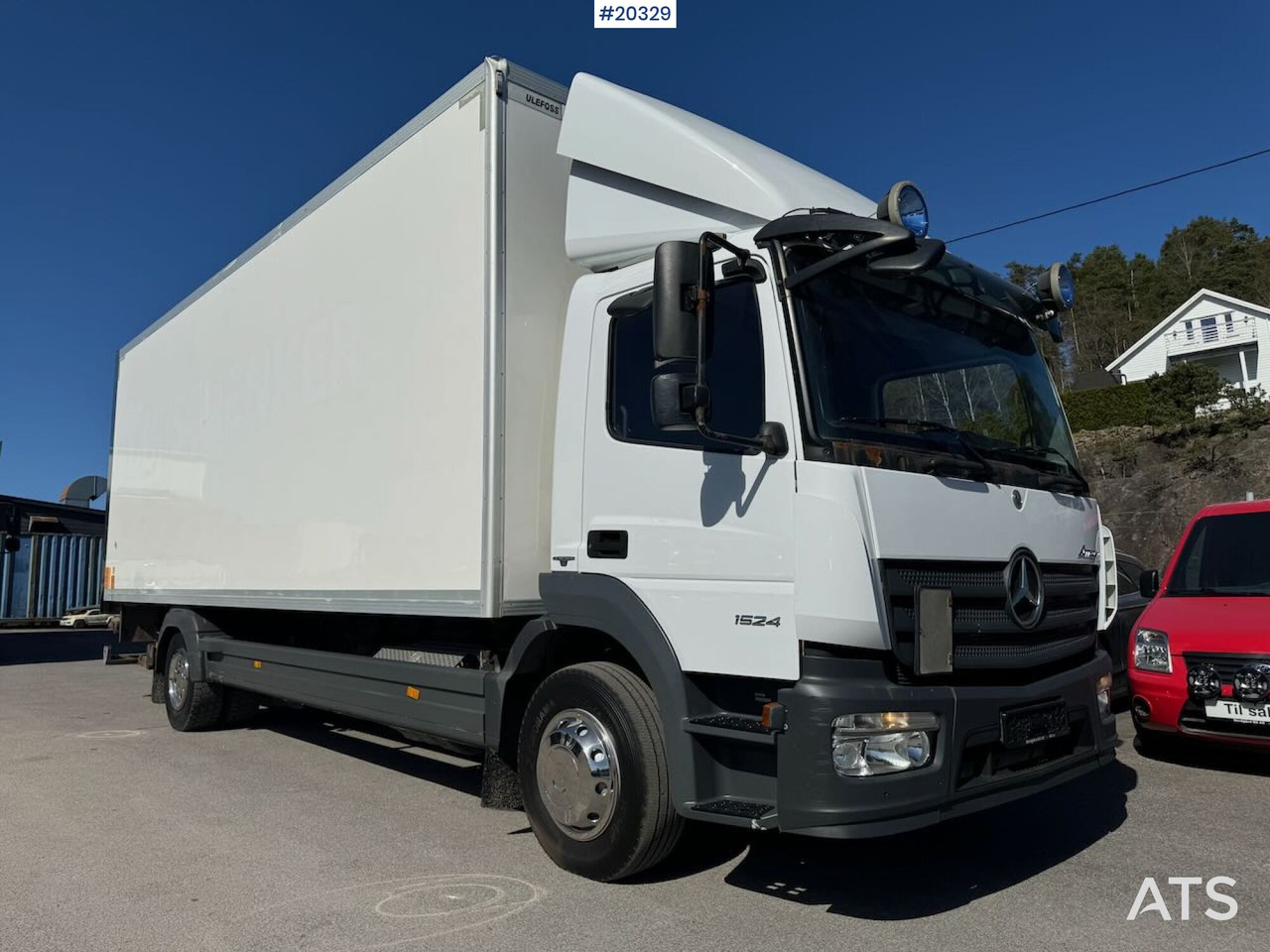 Mercedes Atego 1524 - بصندوق مغلق شاحنة: صور 2 Mercedes Atego 1524 - بصندوق مغلق شاحنة: صور 2