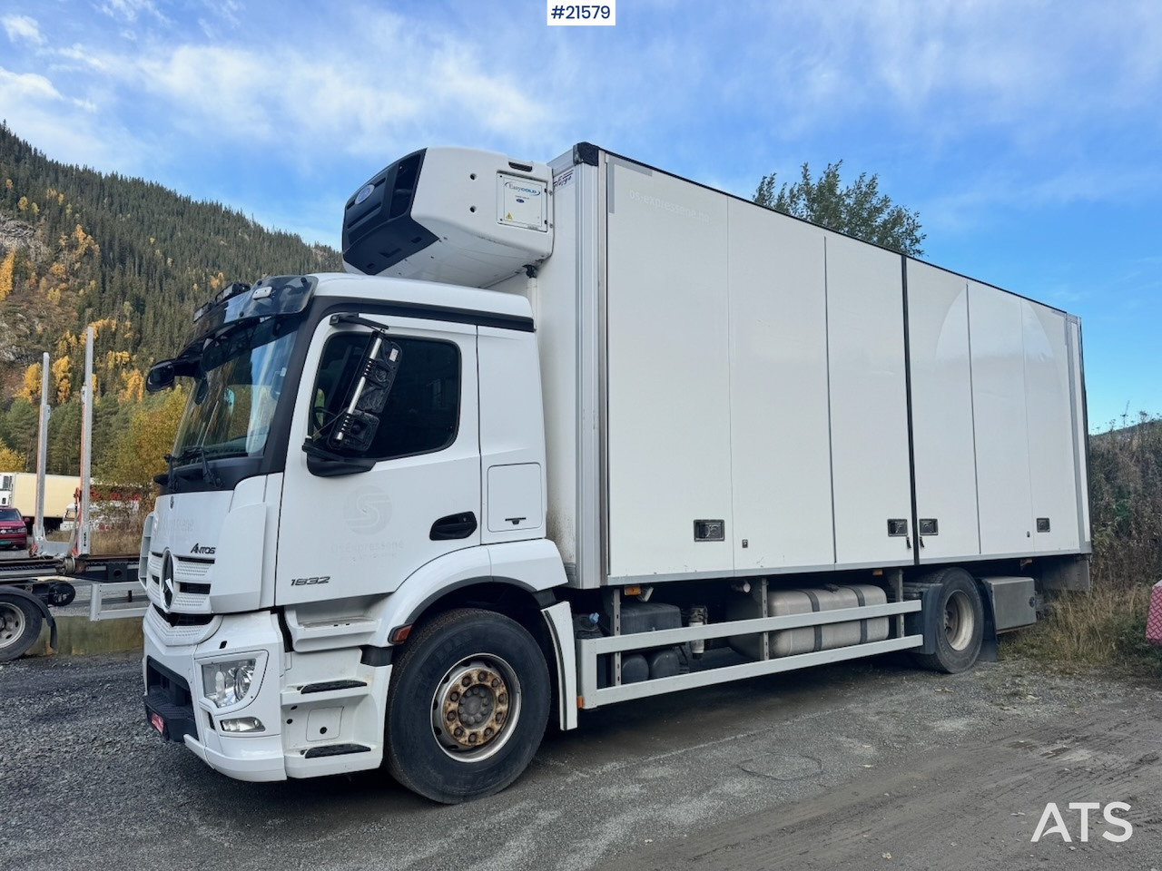 Mercedes-Benz Antos 1832 m/ Full sideåpning og Kjøl/frys. - بصندوق مغلق شاحنة: صور 2 Mercedes-Benz Antos 1832 m/ Full sideåpning og Kjøl/frys. - بصندوق مغلق شاحنة: صور 2