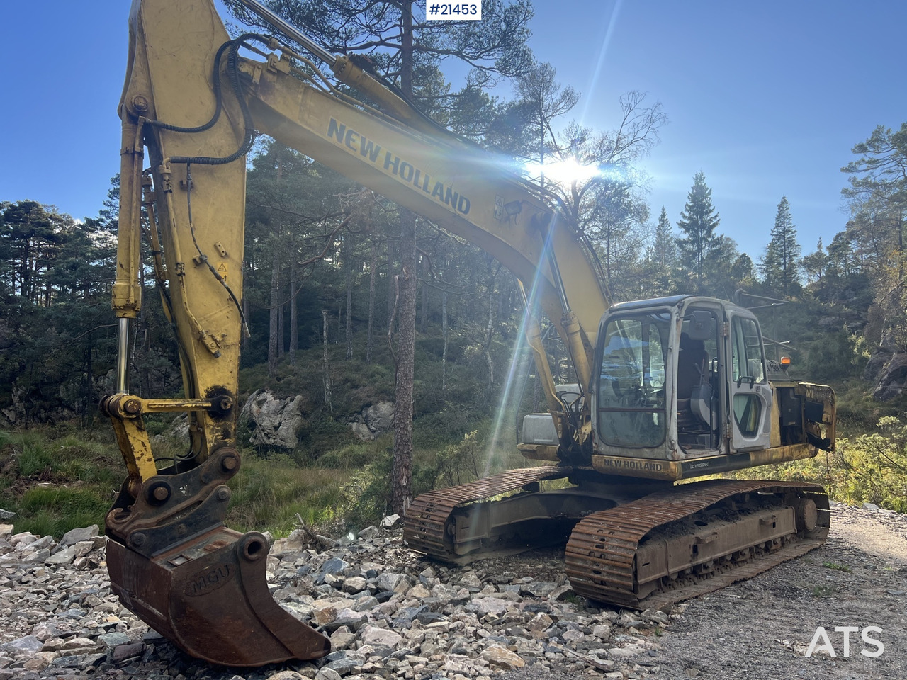 New Holland E215 Gravemaskin - حفارات زحافة: صور 2 New Holland E215 Gravemaskin - حفارات زحافة: صور 2