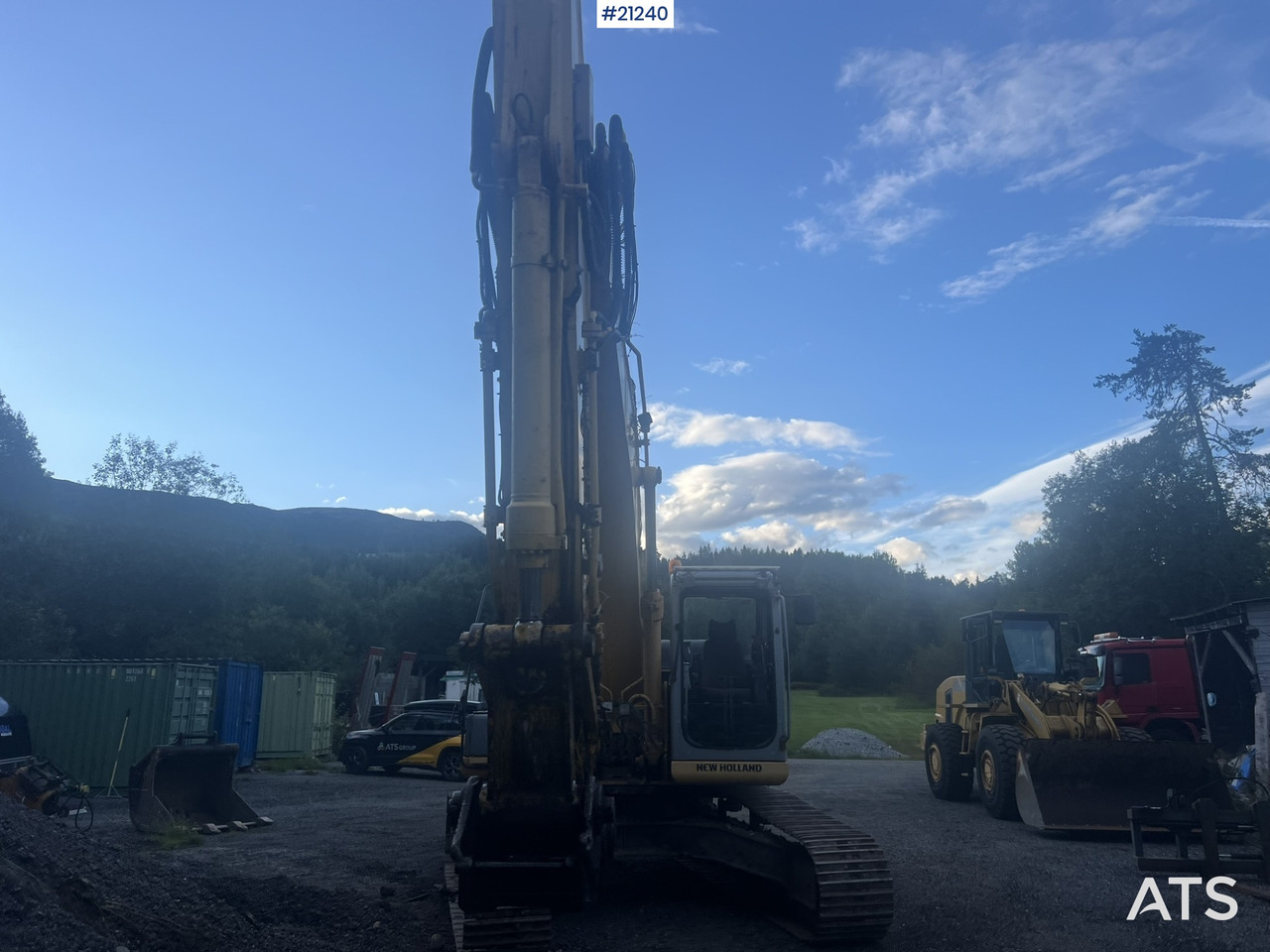 New Holland E265B Gravemaskin m/ graveskuffe og hydraulisk pusseskuffe - حفارات زحافة: صور 5 New Holland E265B Gravemaskin m/ graveskuffe og hydraulisk pusseskuffe - حفارات زحافة: صور 5