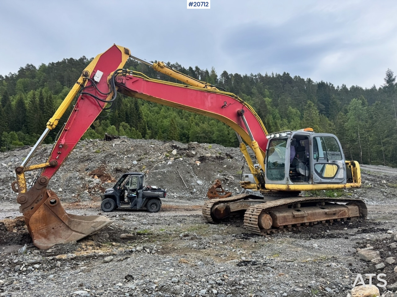 New Holland kobelco E305B - حفارة: صور 2 New Holland kobelco E305B - حفارة: صور 2