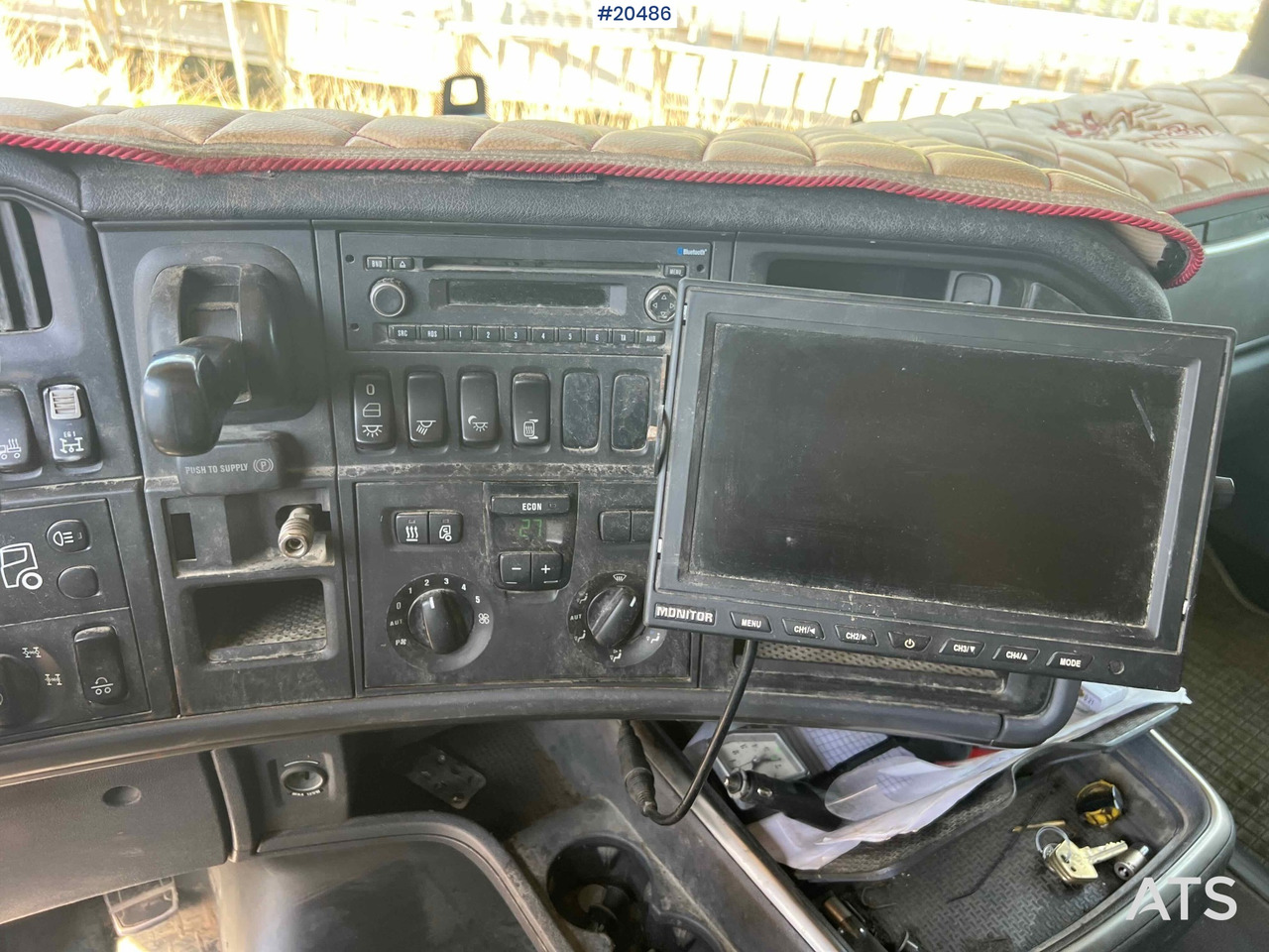 قلابات Scania R560: صور 27