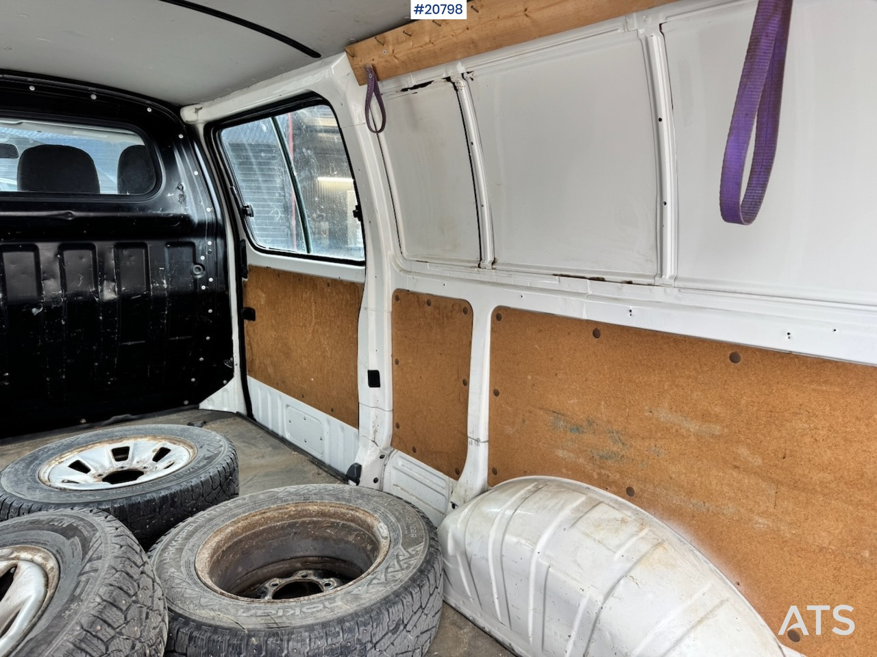 فان Toyota Hiace: صور 23
