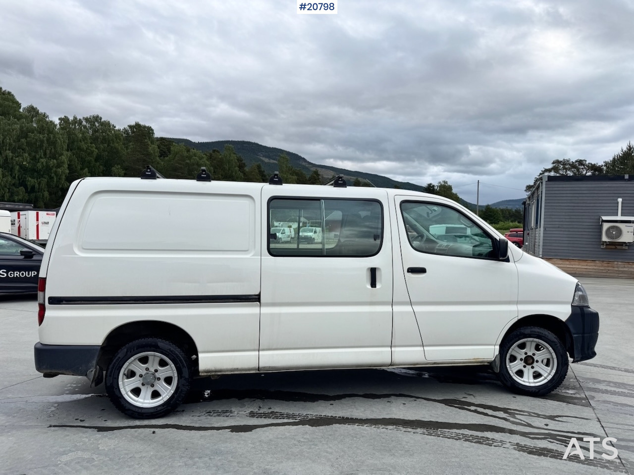 فان Toyota Hiace: صور 6