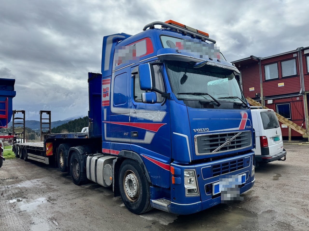 Volvo 2004 Volvo FH16 6x2 Trekkvogn m/tipphydraulikk for tippsemi. - شاحنة جرار: صور 1 Volvo 2004 Volvo FH16 6x2 Trekkvogn m/tipphydraulikk for tippsemi. - شاحنة جرار: صور 1