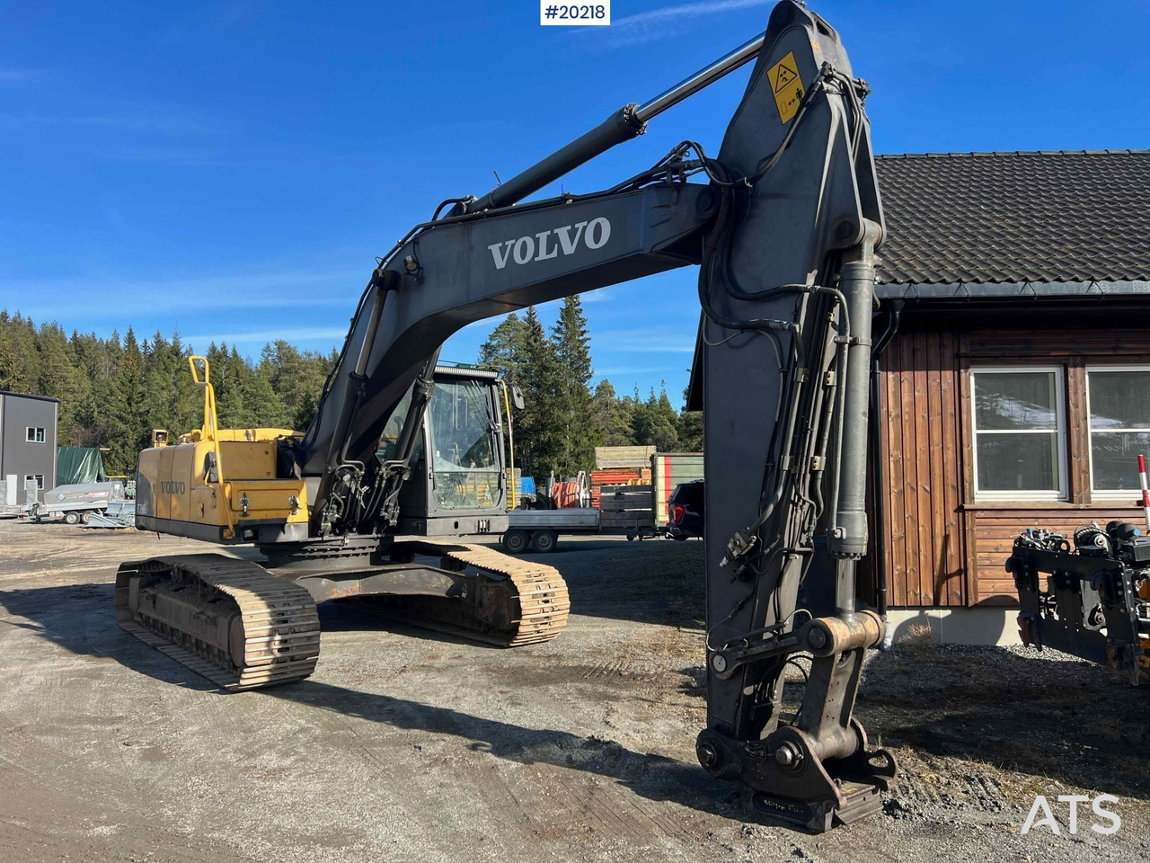 Volvo EC240CL - حفارة: صور 1 Volvo EC240CL - حفارة: صور 1