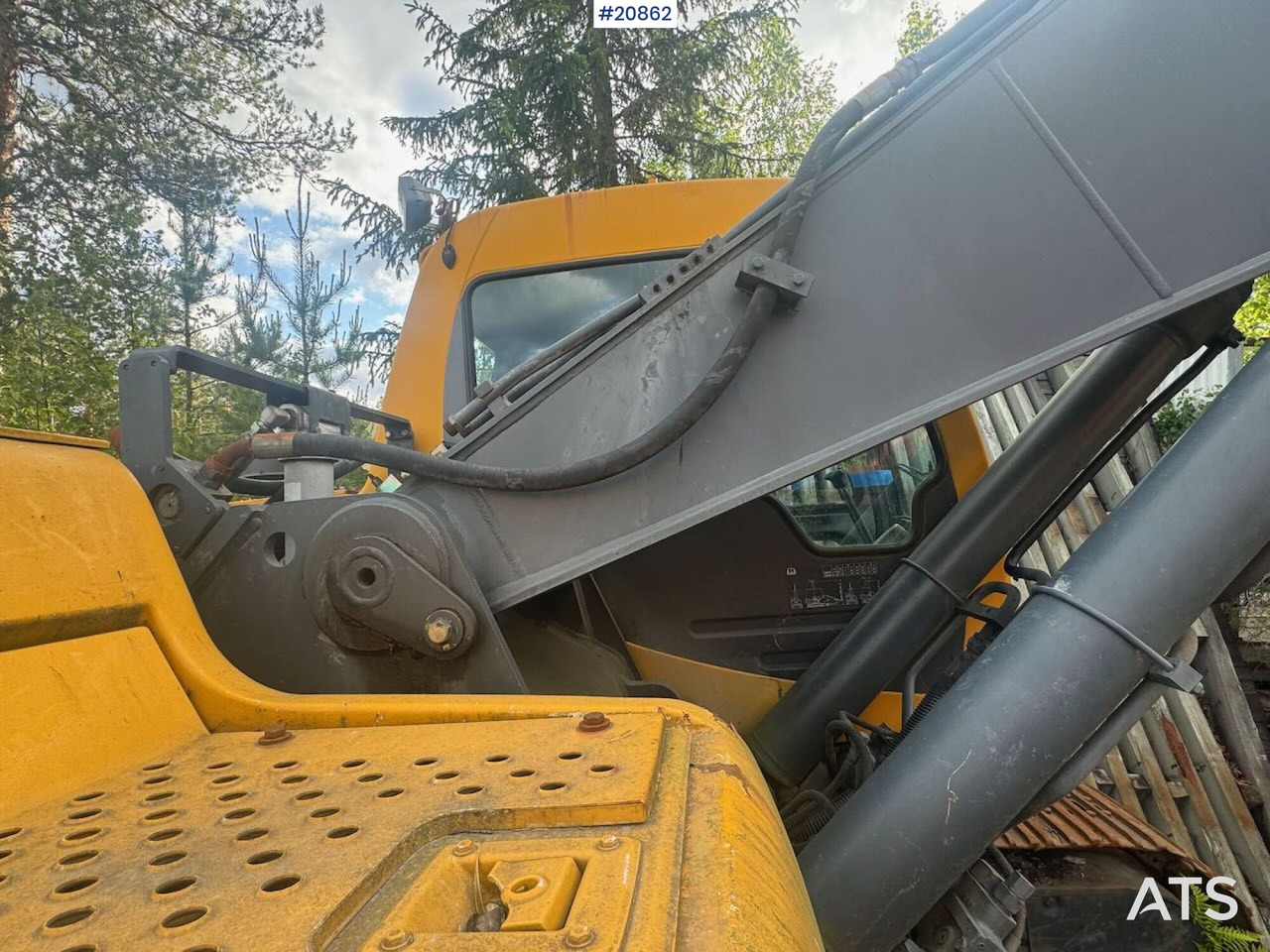 Volvo EC240LC - حفارات زحافة: صور 5 Volvo EC240LC - حفارات زحافة: صور 5