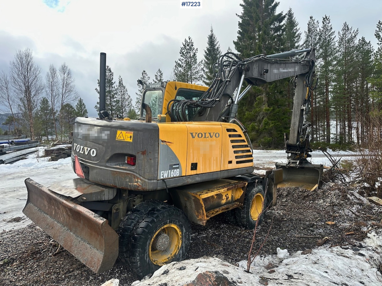 Volvo EW160B - حفارة: صور 5 Volvo EW160B - حفارة: صور 5