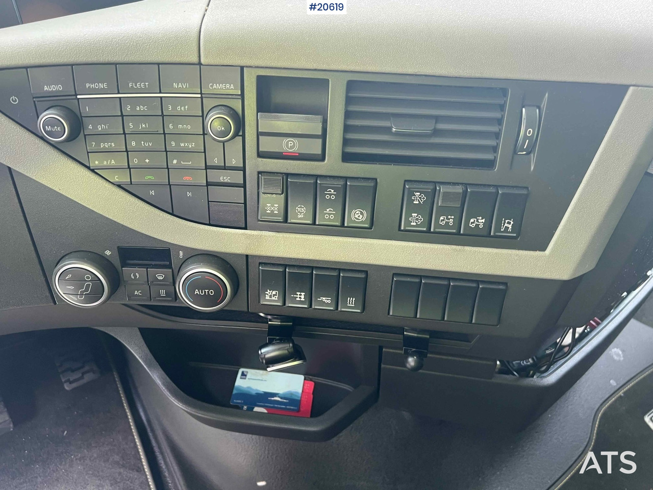 شاحنة جرار Volvo FH650: صور 46 شاحنة جرار Volvo FH650: صور 46