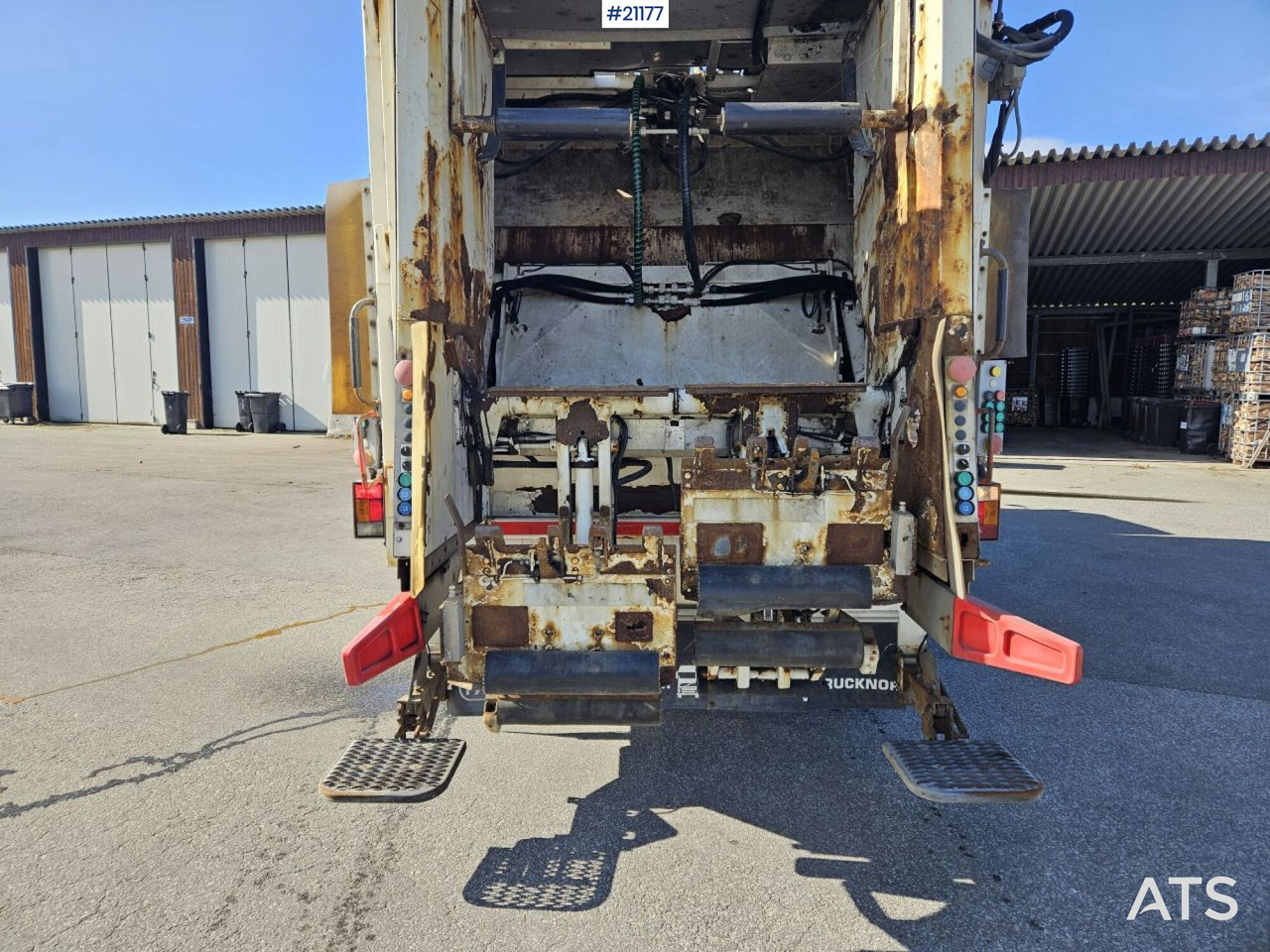 Volvo FM370 6x2 1-kammer komprimatorbil med Zoeller påbygg - شاحنة القمامة: صور 4 Volvo FM370 6x2 1-kammer komprimatorbil med Zoeller påbygg - شاحنة القمامة: صور 4