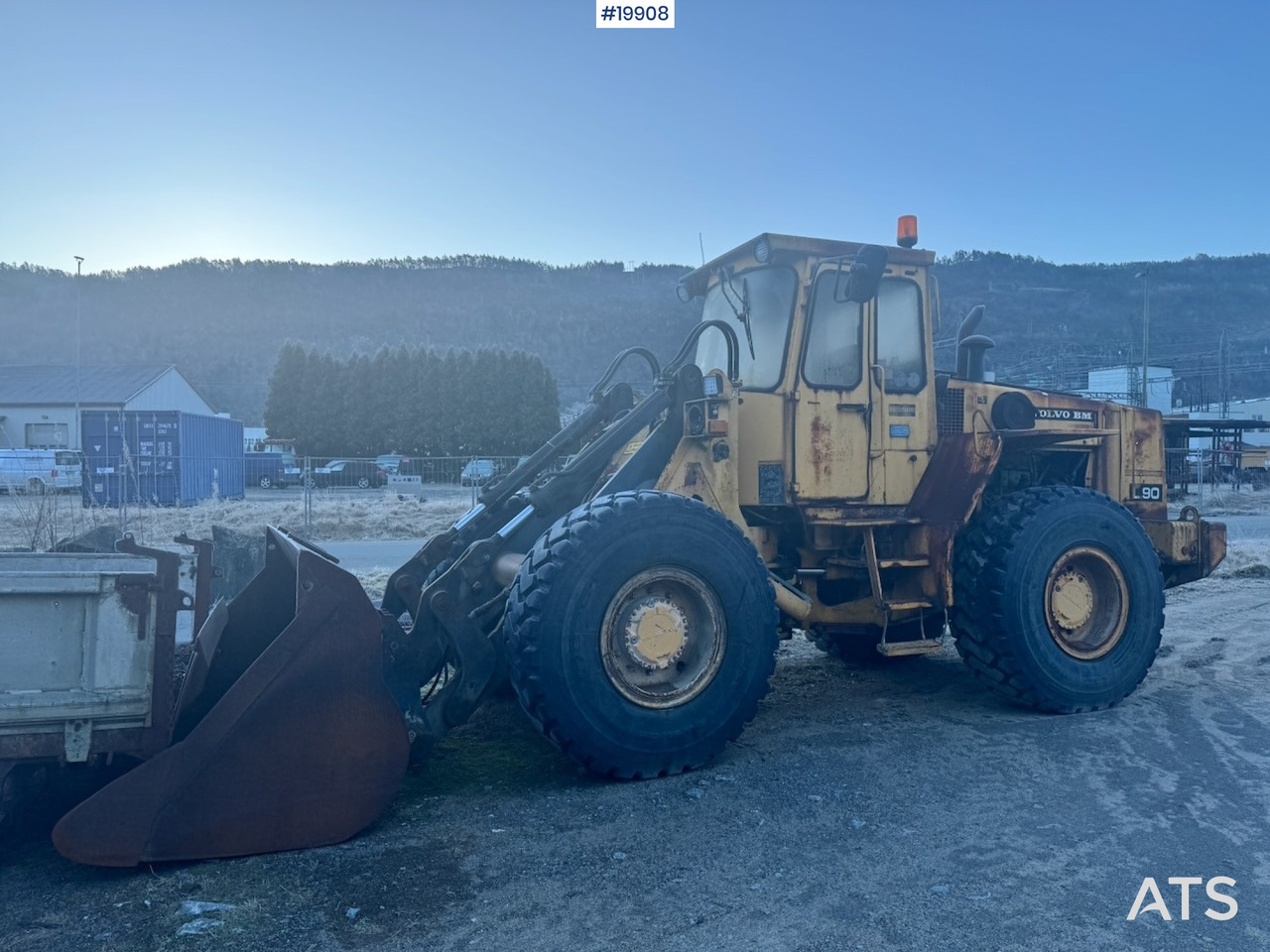 Volvo L90 Hjullaster m/ Skuffe - اللودر بعجل: صور 2 Volvo L90 Hjullaster m/ Skuffe - اللودر بعجل: صور 2