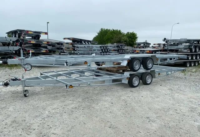 Boro Rama pod domek mobilny!!! 6,60M!! - مقطورة: صور 2 Boro Rama pod domek mobilny!!! 6,60M!! - مقطورة: صور 2