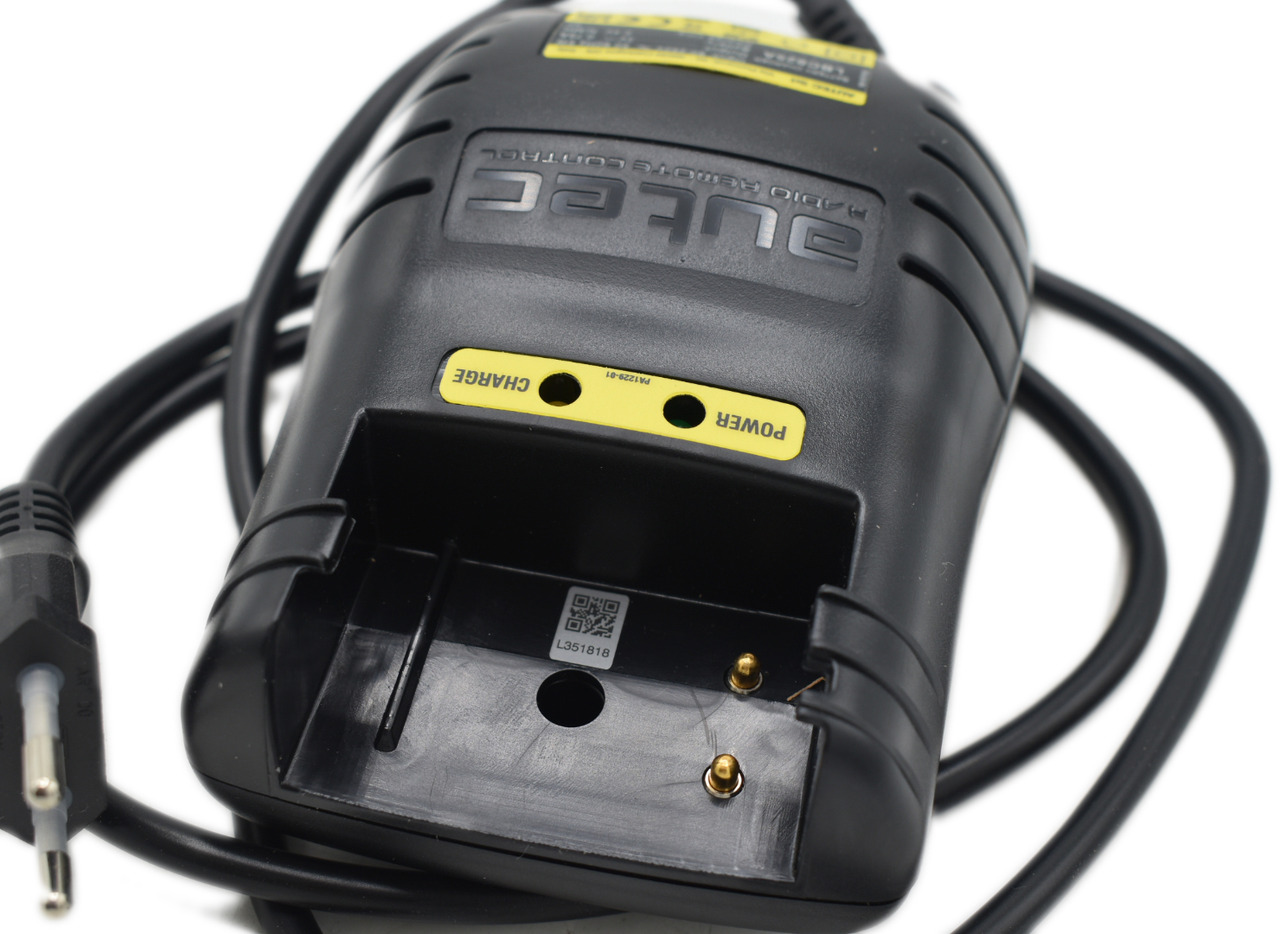 Autec original charger LBC825A - النظام الكهربائي - ونش كرين: صور 3 Autec original charger LBC825A - النظام الكهربائي - ونش كرين: صور 3