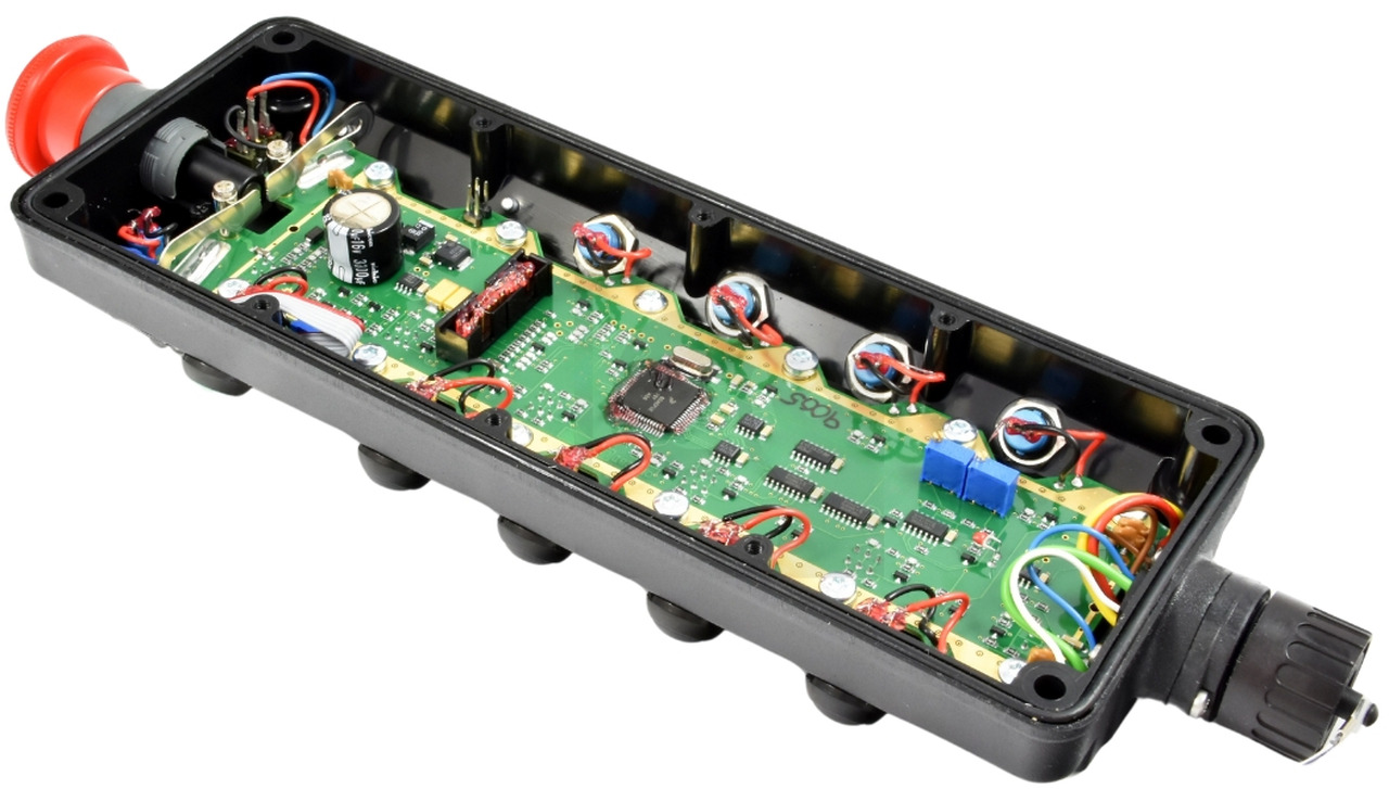 Radio controller top section 9857354 - النظام الكهربائي - ونش كرين: صور 3 Radio controller top section 9857354 - النظام الكهربائي - ونش كرين: صور 3