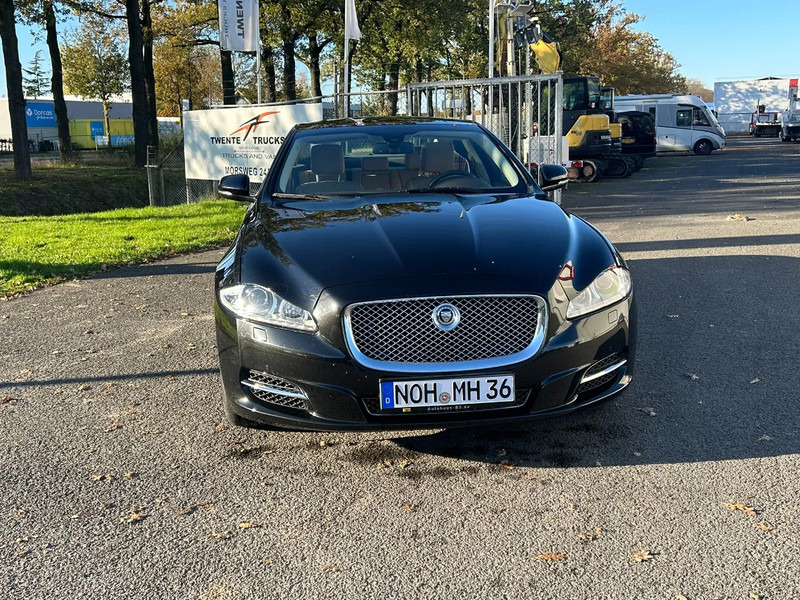 Jaguar XJ 3.0 V6D 275 PK /AUTOM / PANO DAK / VOL LEDER / MERIDAN / EXPORT PRICE - سيدان: صور 4 Jaguar XJ 3.0 V6D 275 PK /AUTOM / PANO DAK / VOL LEDER / MERIDAN / EXPORT PRICE - سيدان: صور 4