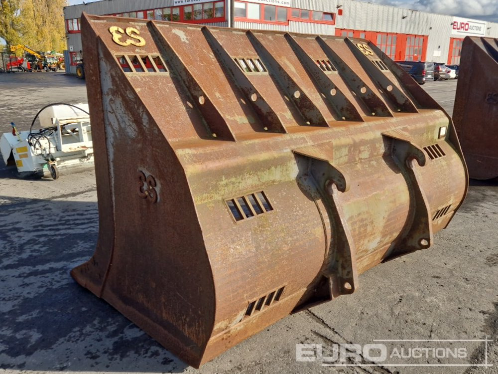116" Front Loading Bucket to suit Volvo Wheeled Loader - بكت: صور 2 116" Front Loading Bucket to suit Volvo Wheeled Loader - بكت: صور 2