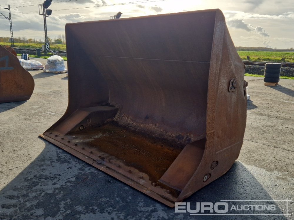 116" High-Tip Front Loading Bucket to suit Volvo Wheeled Loader - بكت: صور 1 116" High-Tip Front Loading Bucket to suit Volvo Wheeled Loader - بكت: صور 1