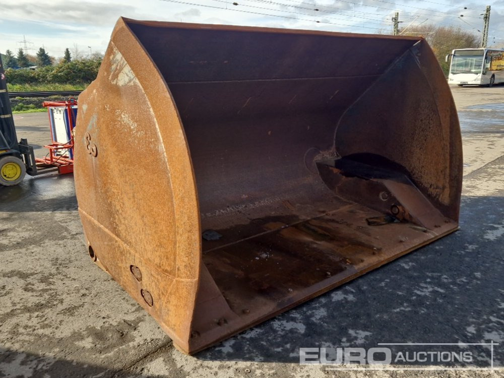 123" High-Tip Front Loading Bucket to suit Volvo Wheeled Loader - بكت: صور 4 123" High-Tip Front Loading Bucket to suit Volvo Wheeled Loader - بكت: صور 4