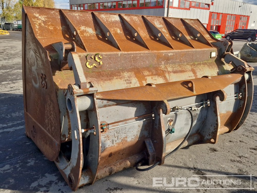 123" High-Tip Front Loading Bucket to suit Volvo Wheeled Loader - بكت: صور 2 123" High-Tip Front Loading Bucket to suit Volvo Wheeled Loader - بكت: صور 2