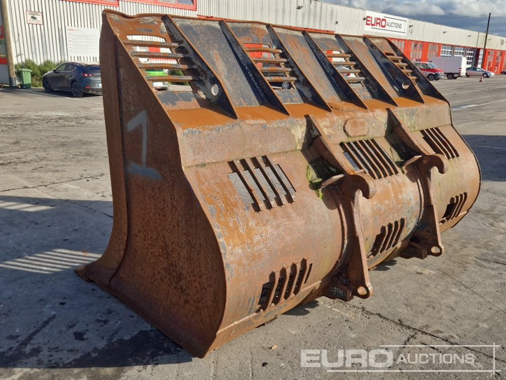 133" Front Loading Bucket to suit Volvo Wheeled Loader - بكت: صور 2 133" Front Loading Bucket to suit Volvo Wheeled Loader - بكت: صور 2