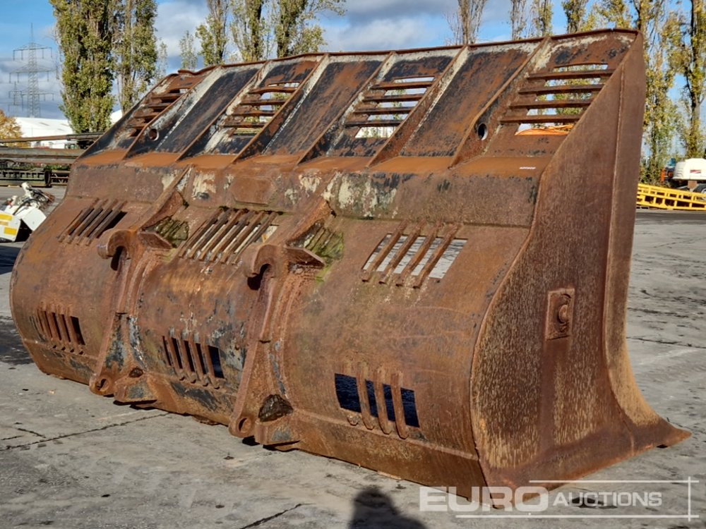 133" Front Loading Bucket to suit Volvo Wheeled Loader - بكت: صور 3 133" Front Loading Bucket to suit Volvo Wheeled Loader - بكت: صور 3