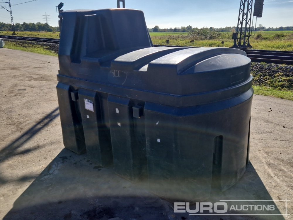 2,500Ltr. Fuel Bowser - خزان تخزين: صور 3 2,500Ltr. Fuel Bowser - خزان تخزين: صور 3