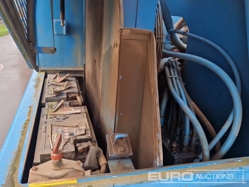 حفارة على عجلات 2004 Fuchs MHL331: صور 31