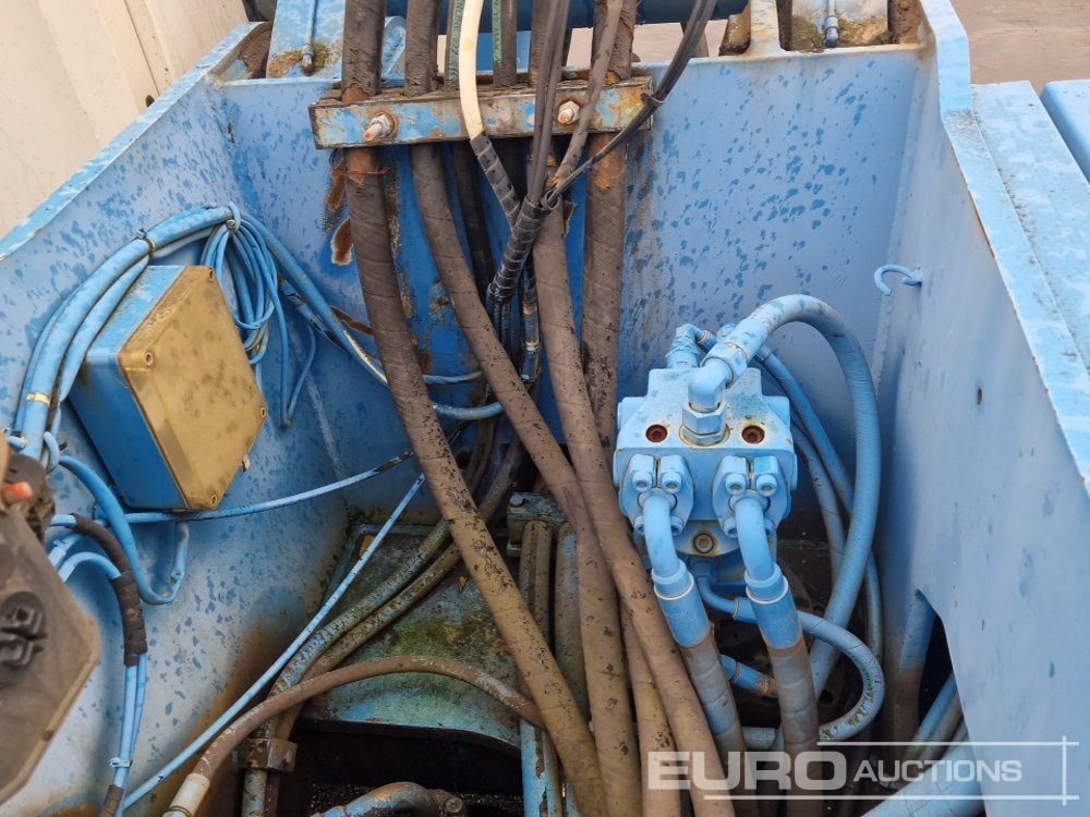 حفارة على عجلات 2004 Fuchs MHL331: صور 26