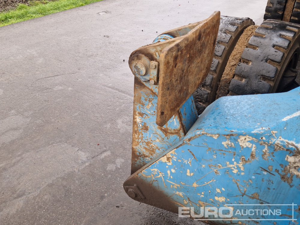 حفارة على عجلات 2004 Fuchs MHL331: صور 14