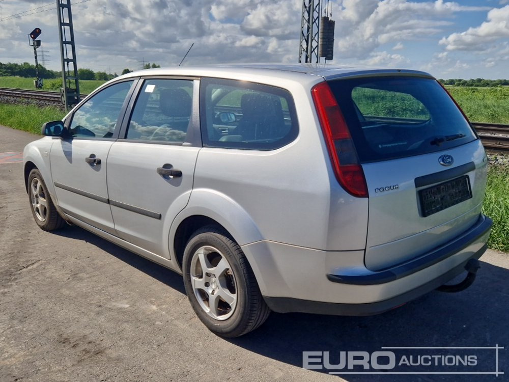 2005 Ford Focus - سيارة: صور 3 2005 Ford Focus - سيارة: صور 3