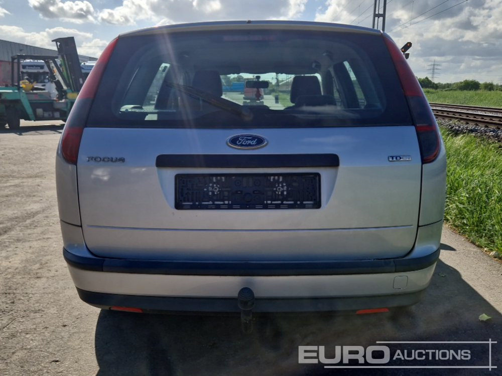 2005 Ford Focus - سيارة: صور 4 2005 Ford Focus - سيارة: صور 4